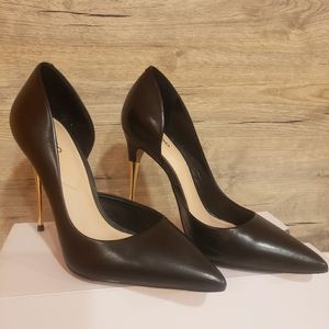 ALDO Black pumps with gold heel sz 6.5